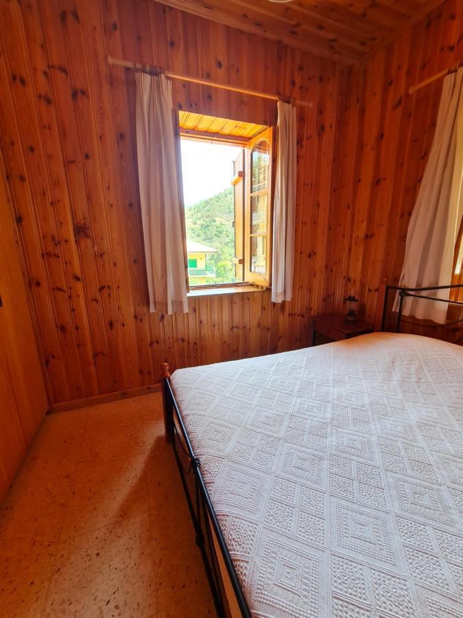 Elpiniki's Old House Villa *